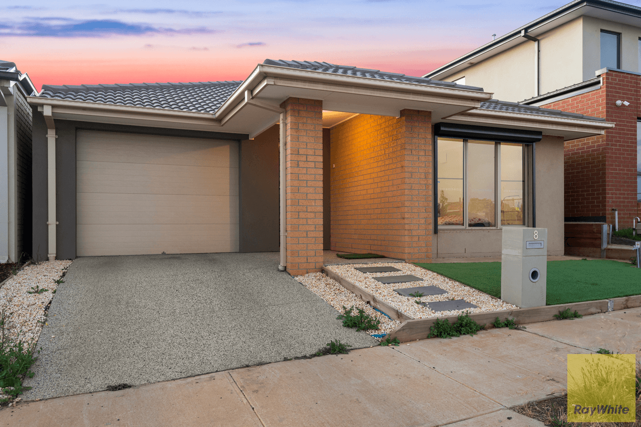 8 Tannum Circuit, TRUGANINA, VIC 3029