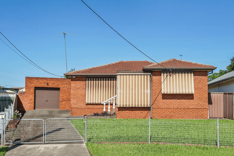 8 Girra Street, Fairfield West, NSW 2165