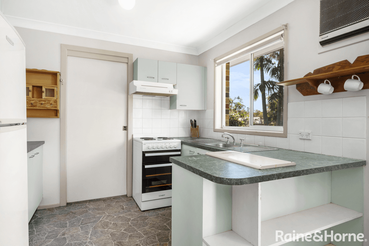 18 Glenair Avenue, WEST NOWRA, NSW 2541