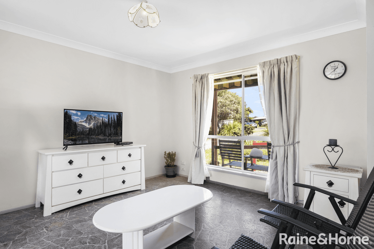 18 Glenair Avenue, WEST NOWRA, NSW 2541