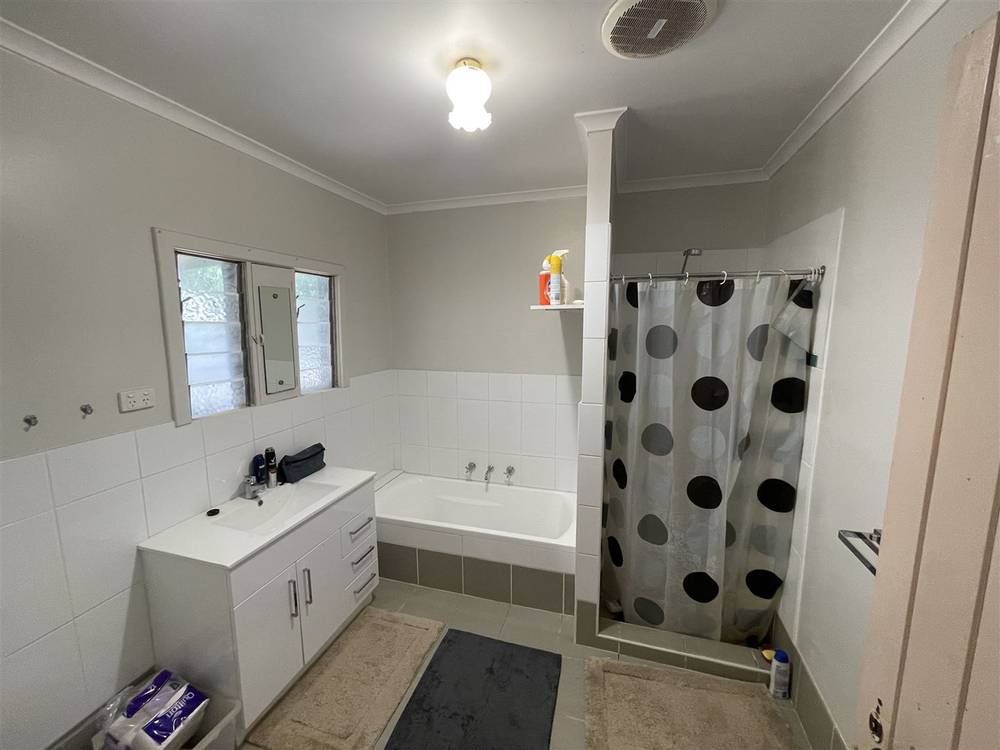 24-26 Dampier Street, Bruce Rock, WA 6418
