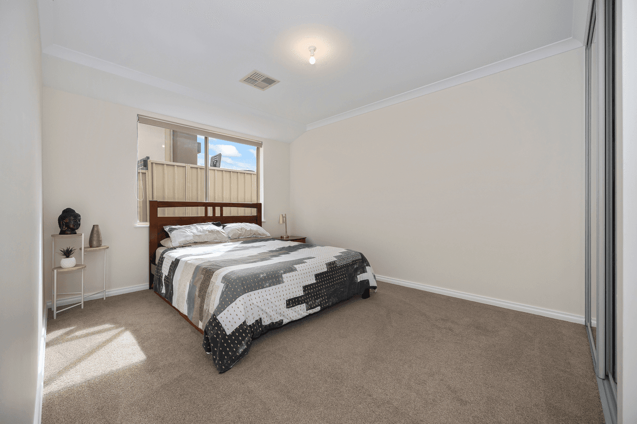 23 Flagtail Outlook, YANCHEP, WA 6035