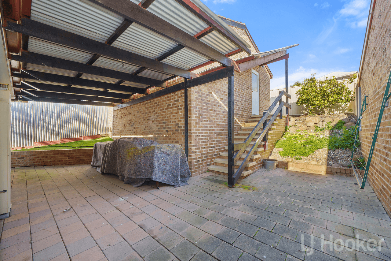 12 Wild Place, KARABAR, NSW 2620