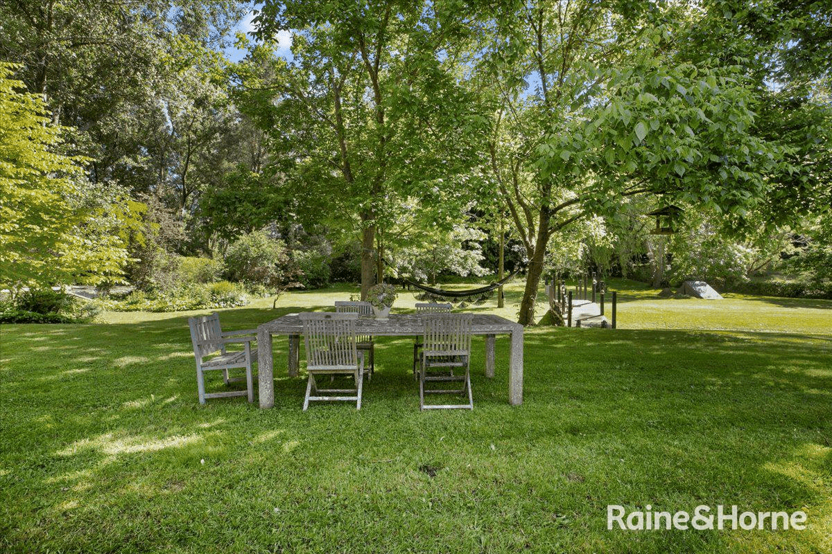 8 Holly Road, BURRADOO, NSW 2576