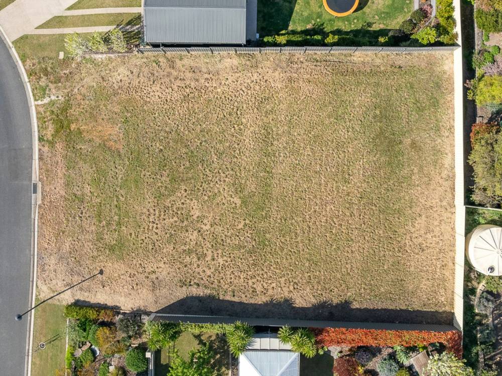 11 Lloyd Crescent, LITTLEHAMPTON, SA 5250