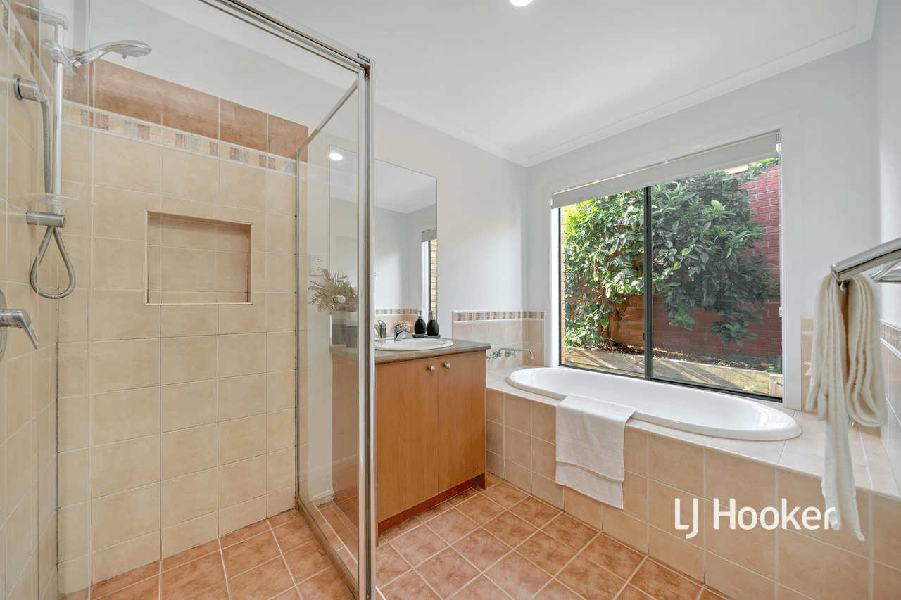 4 Imperia Close, NARRE WARREN SOUTH, VIC 3805