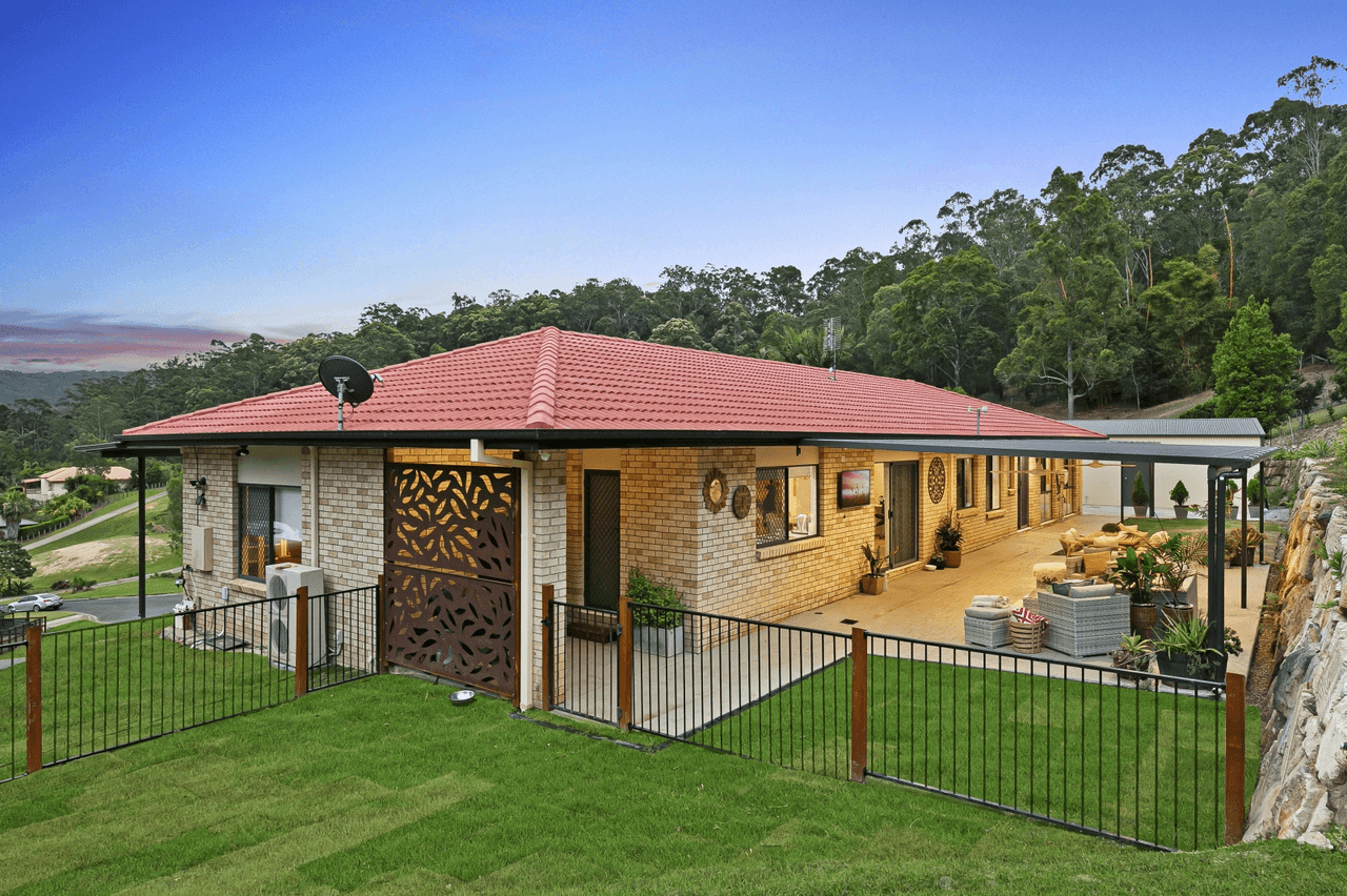 9 Glenfern Place, BONOGIN, QLD 4213