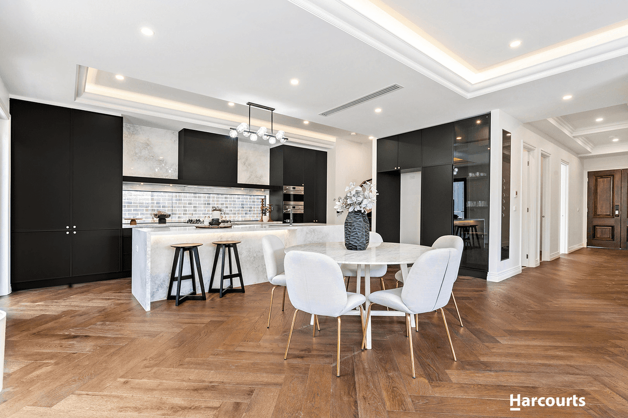 26 Rowitta Drive, GLEN WAVERLEY, VIC 3150