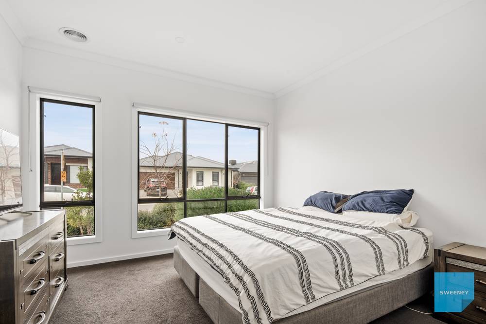12 Mckell Street, DEANSIDE, VIC 3336