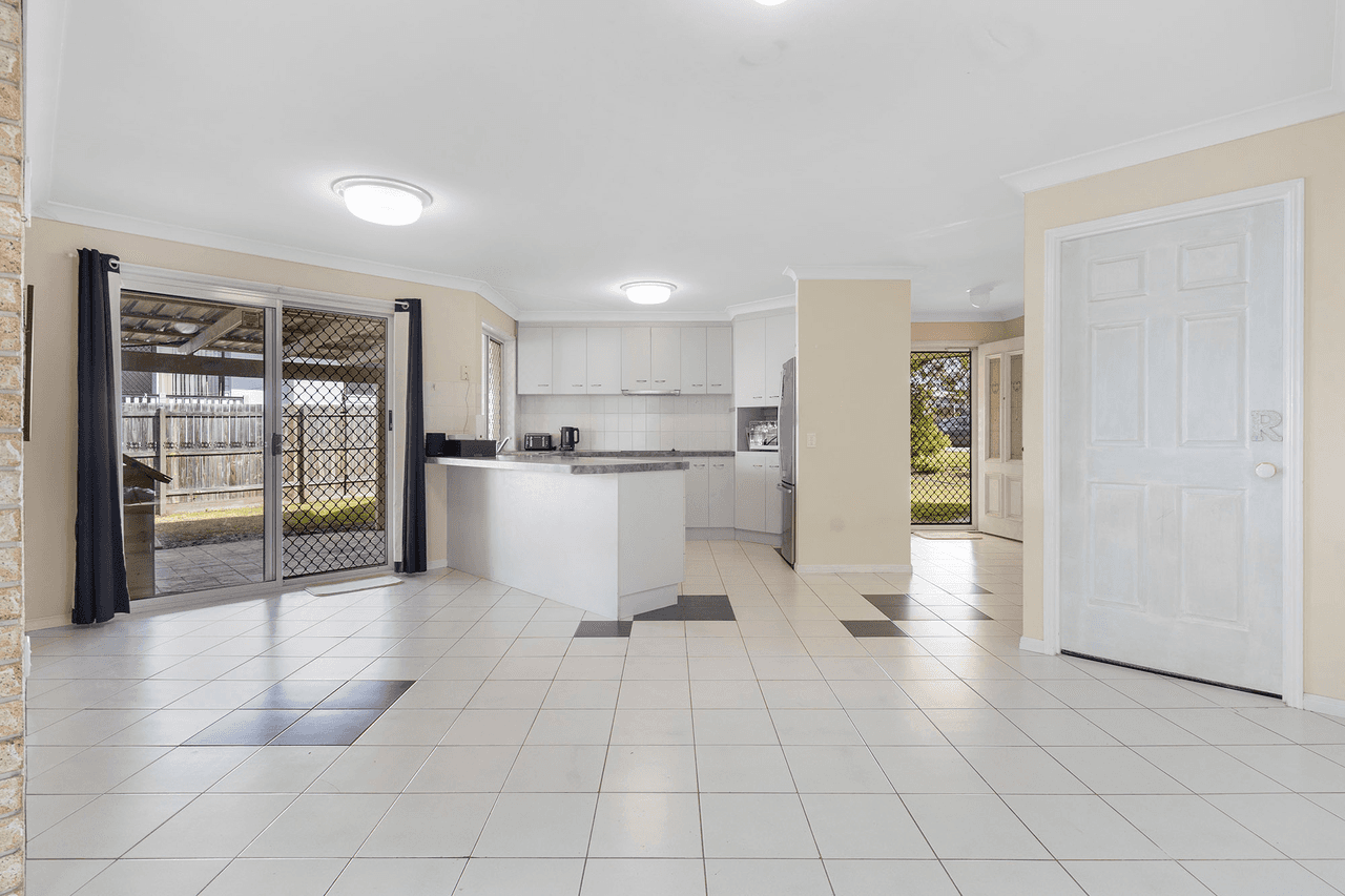 82 Thornton Street, RACEVIEW, QLD 4305