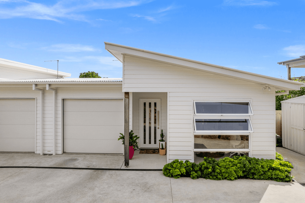 10B Sunray Crescent, LENNOX HEAD, NSW 2478