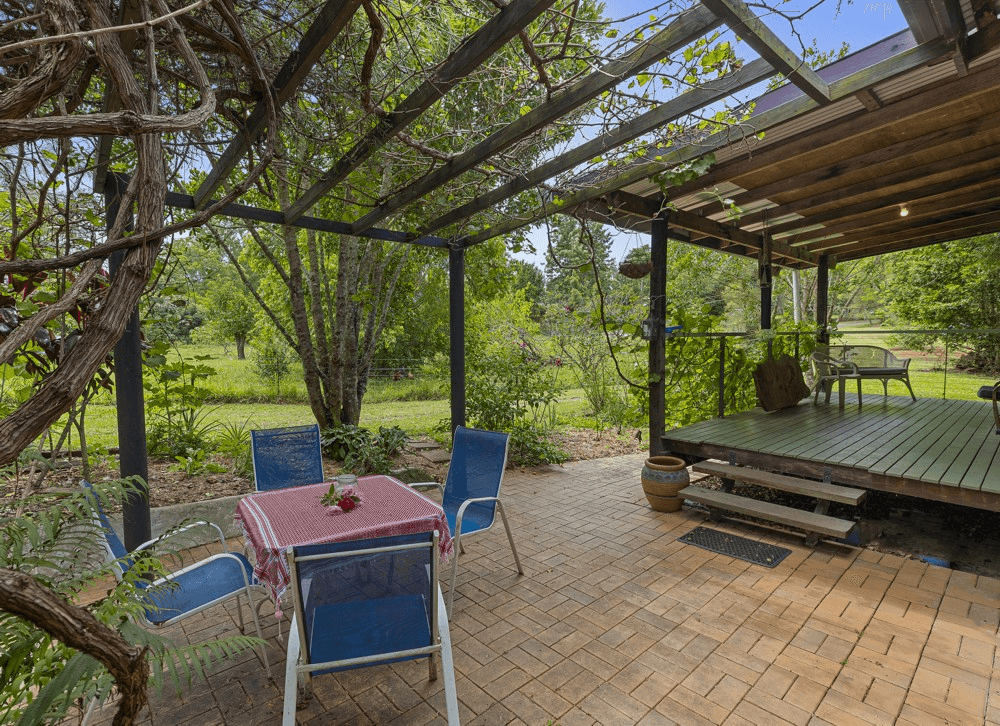 3 PALAMINO COURT, CONONDALE, QLD 4552