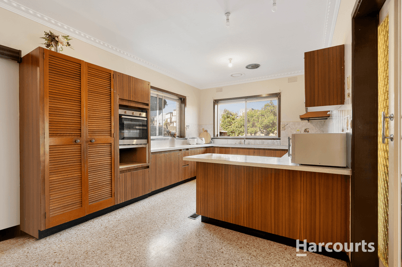 2 Clover Avenue, St Albans, VIC 3021