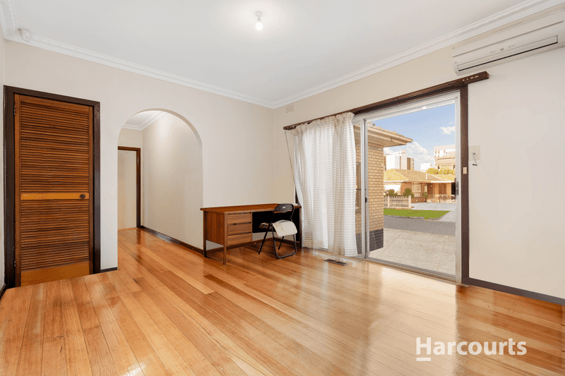 2 Clover Avenue, St Albans, VIC 3021