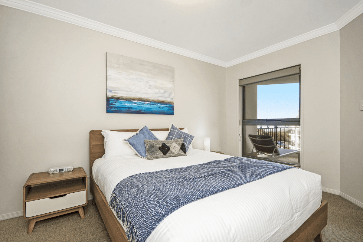 B2 U12/18-19 Pacific Parade, YAMBA, NSW 2464