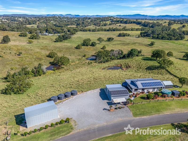 92 Cavanagh Road, Greens Creek, QLD 4570