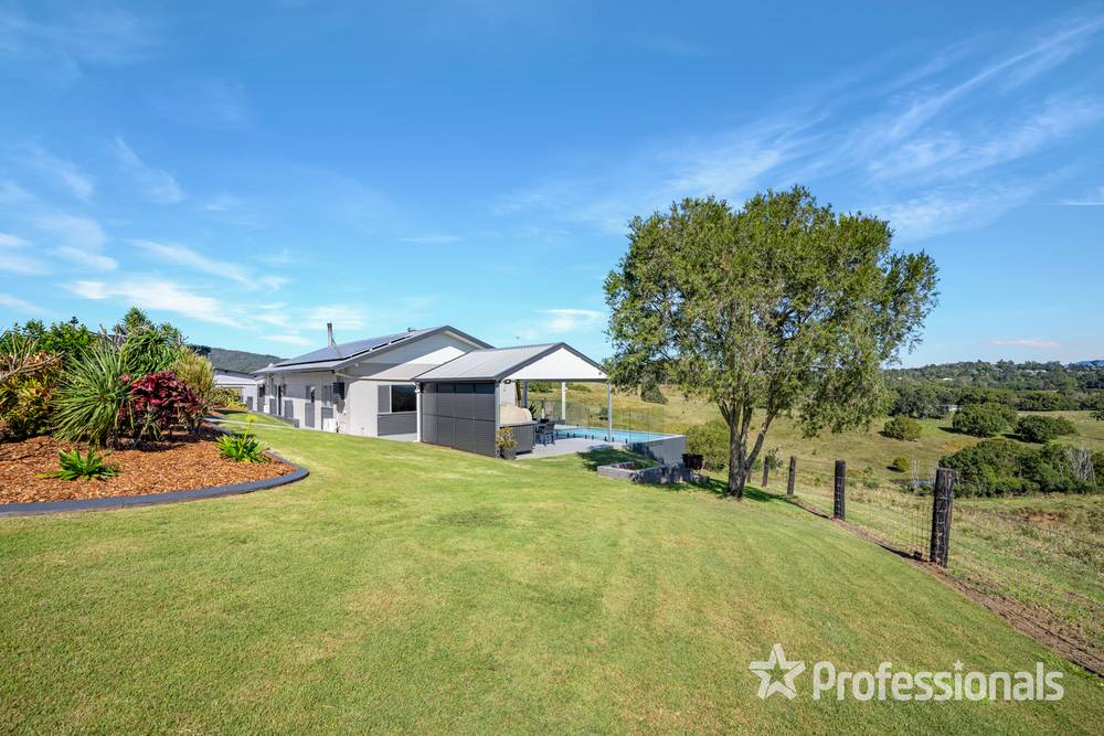 92 Cavanagh Road, Greens Creek, QLD 4570