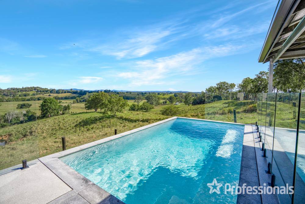 92 Cavanagh Road, Greens Creek, QLD 4570