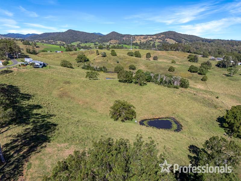 92 Cavanagh Road, Greens Creek, QLD 4570