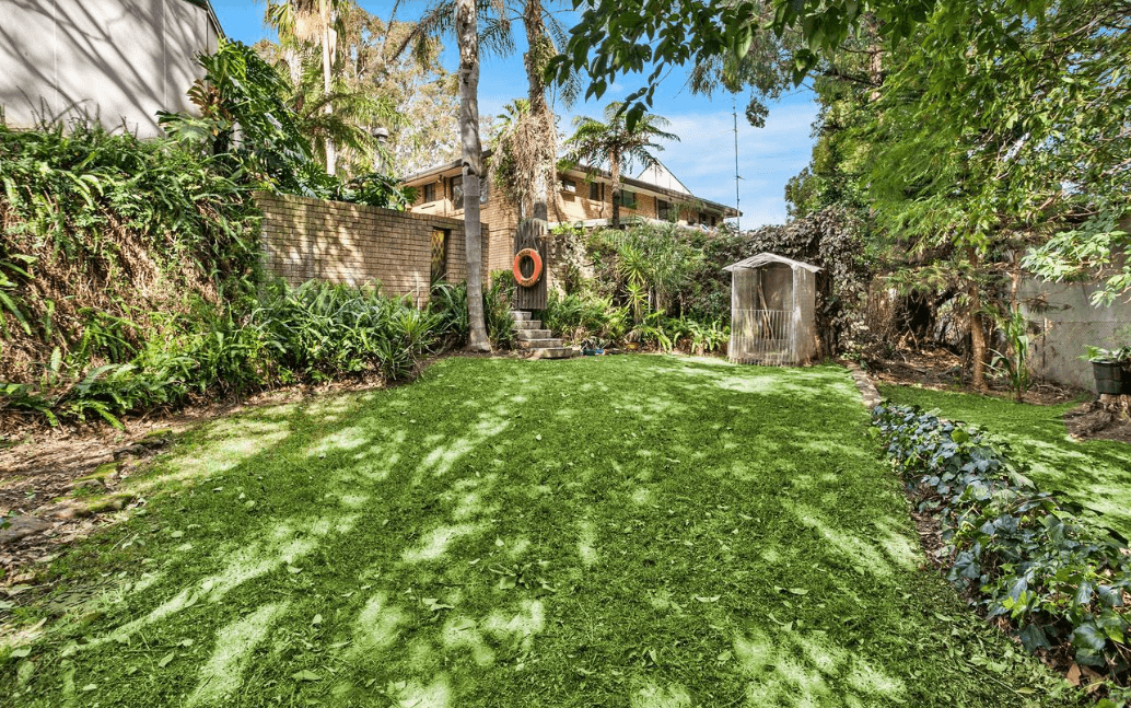 18 McAndrew Crescent, MANGERTON, NSW 2500