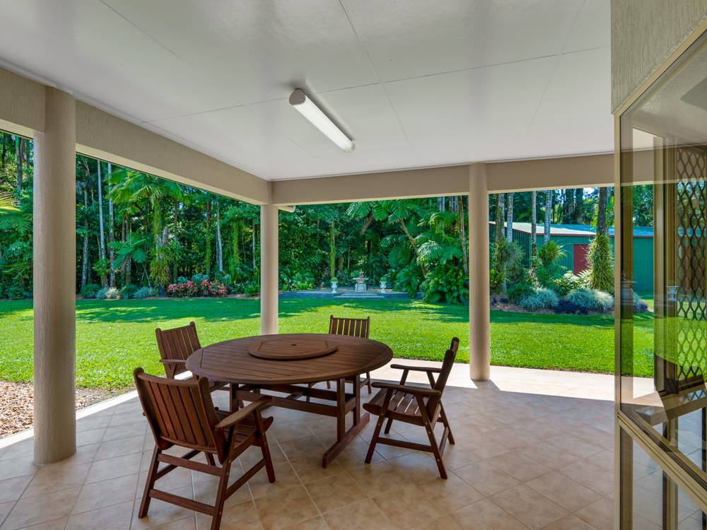 10 Wildsoet Street, TULLY, QLD 4854