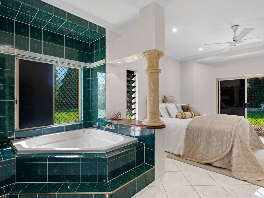 10 Wildsoet Street, TULLY, QLD 4854