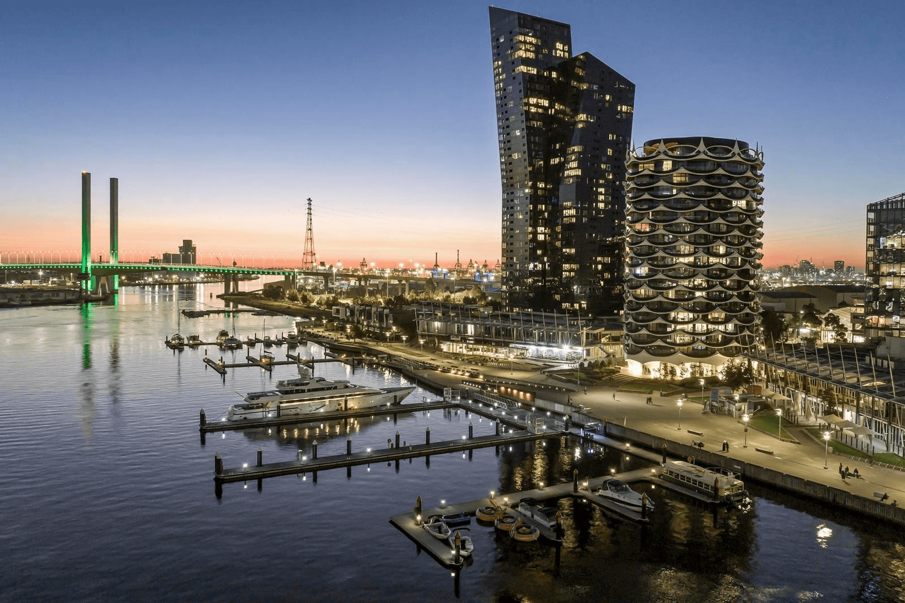 2010/8 Marmion Place, Docklands, VIC 3008