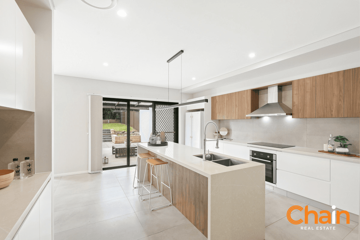 8 Wyuna Place, Oatlands, NSW 2117