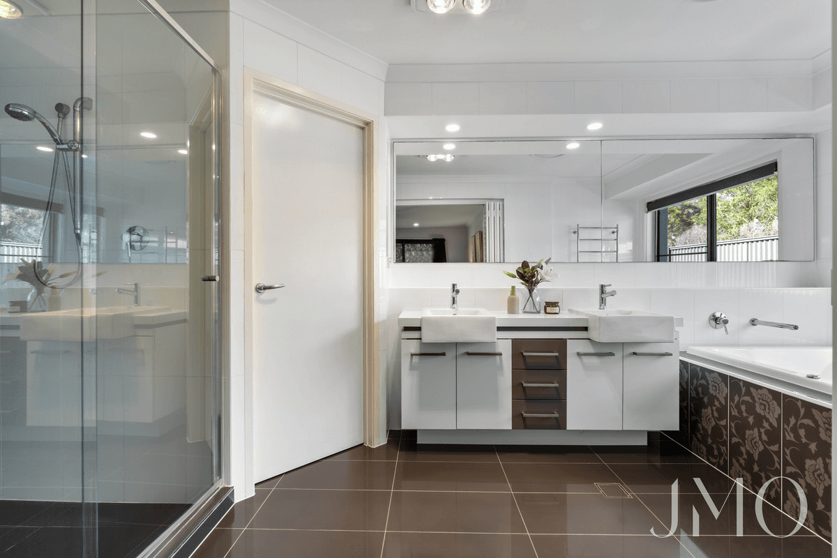 138 Ormeau Ridge Road, Ormeau Hills, QLD 4208