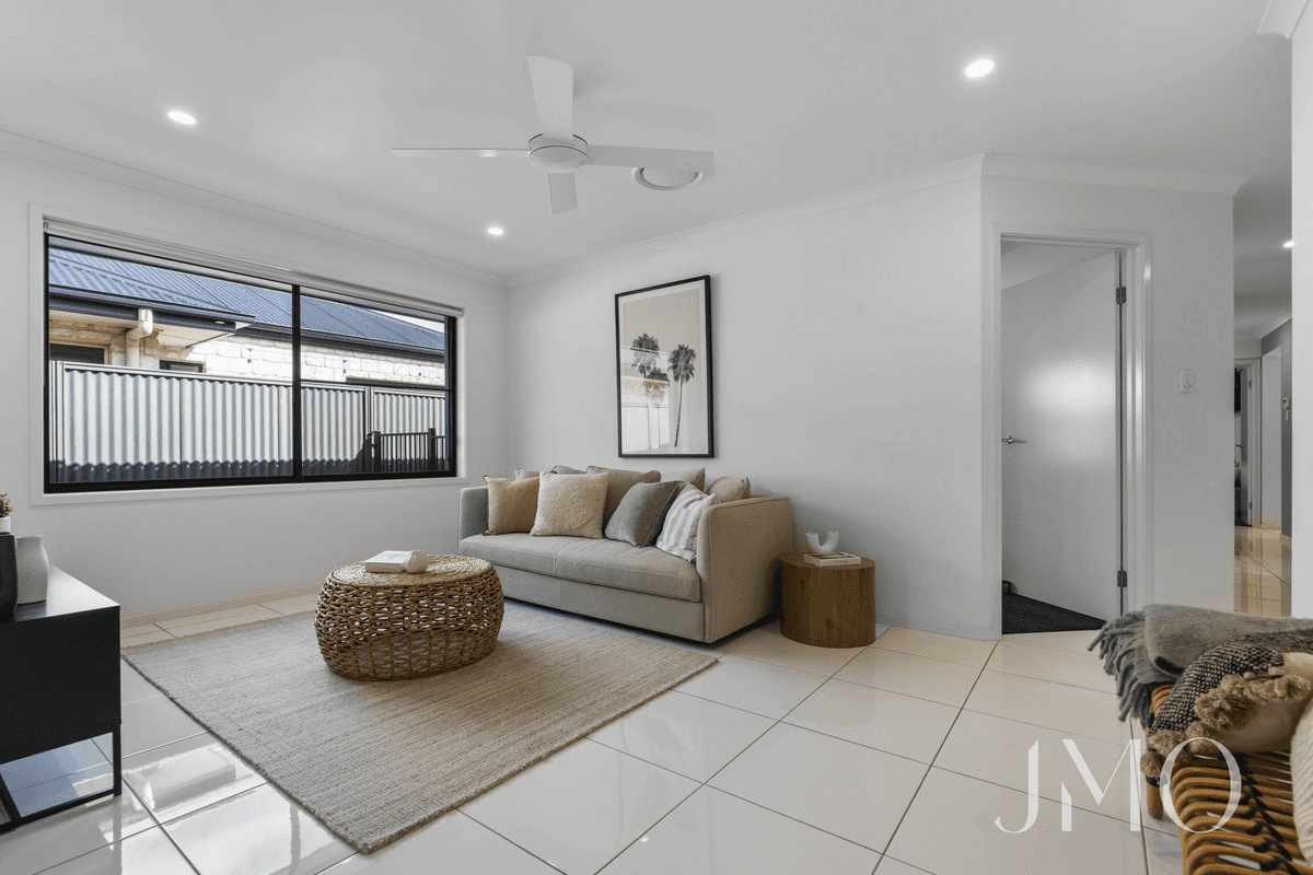 138 Ormeau Ridge Road, Ormeau Hills, QLD 4208