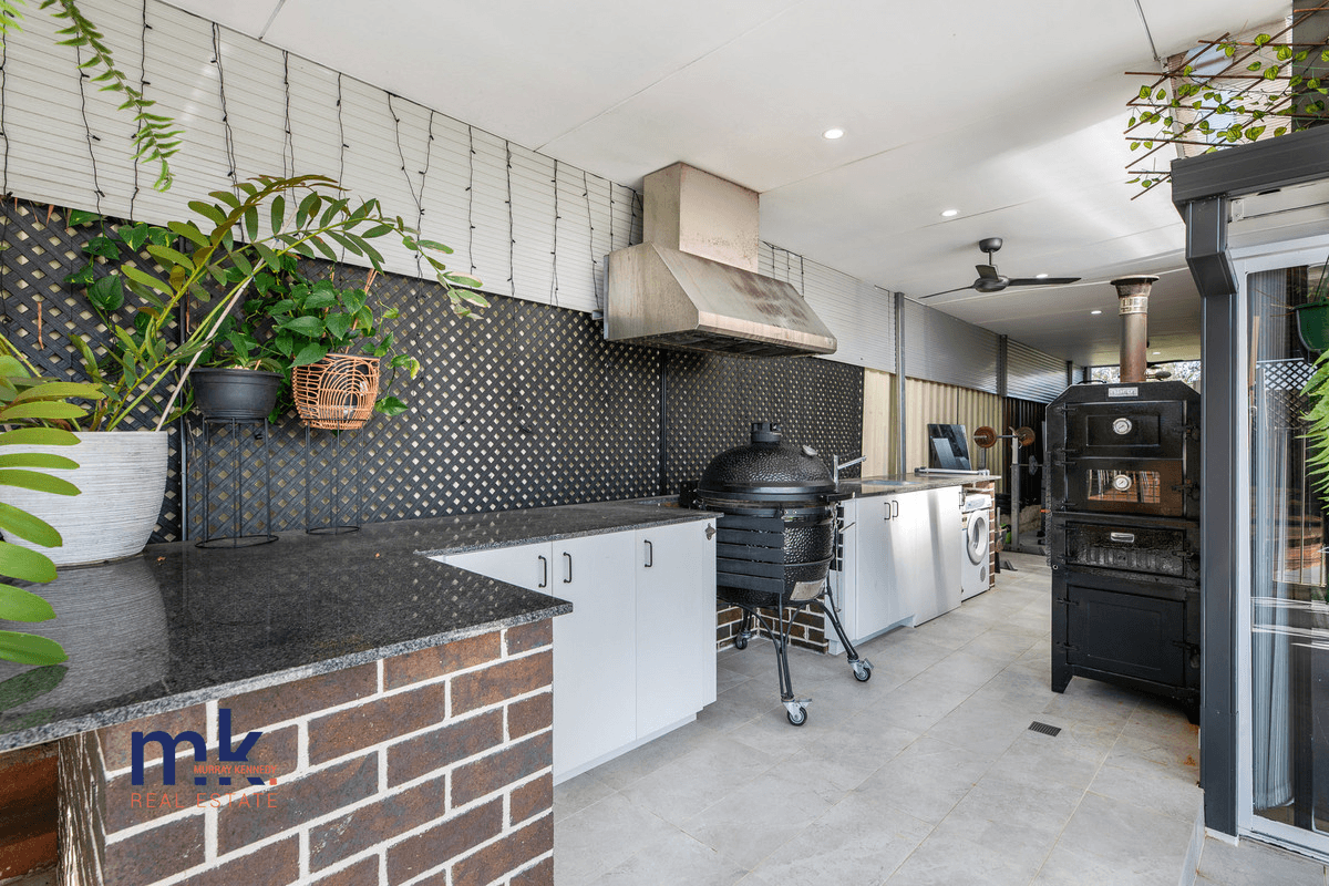 8 Sepik Place, Kearns, NSW 2558