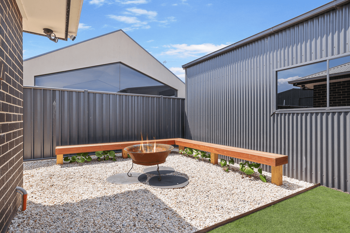 8 Ferguson Way, Sale, VIC 3850