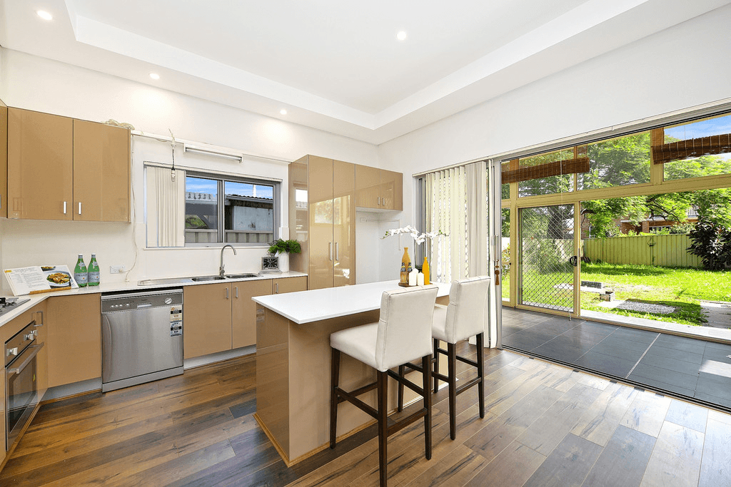 11 Bonds Road, PUNCHBOWL, NSW 2196