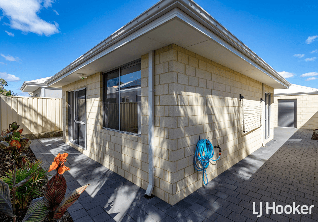 38 Cedar Way, MADDINGTON, WA 6109