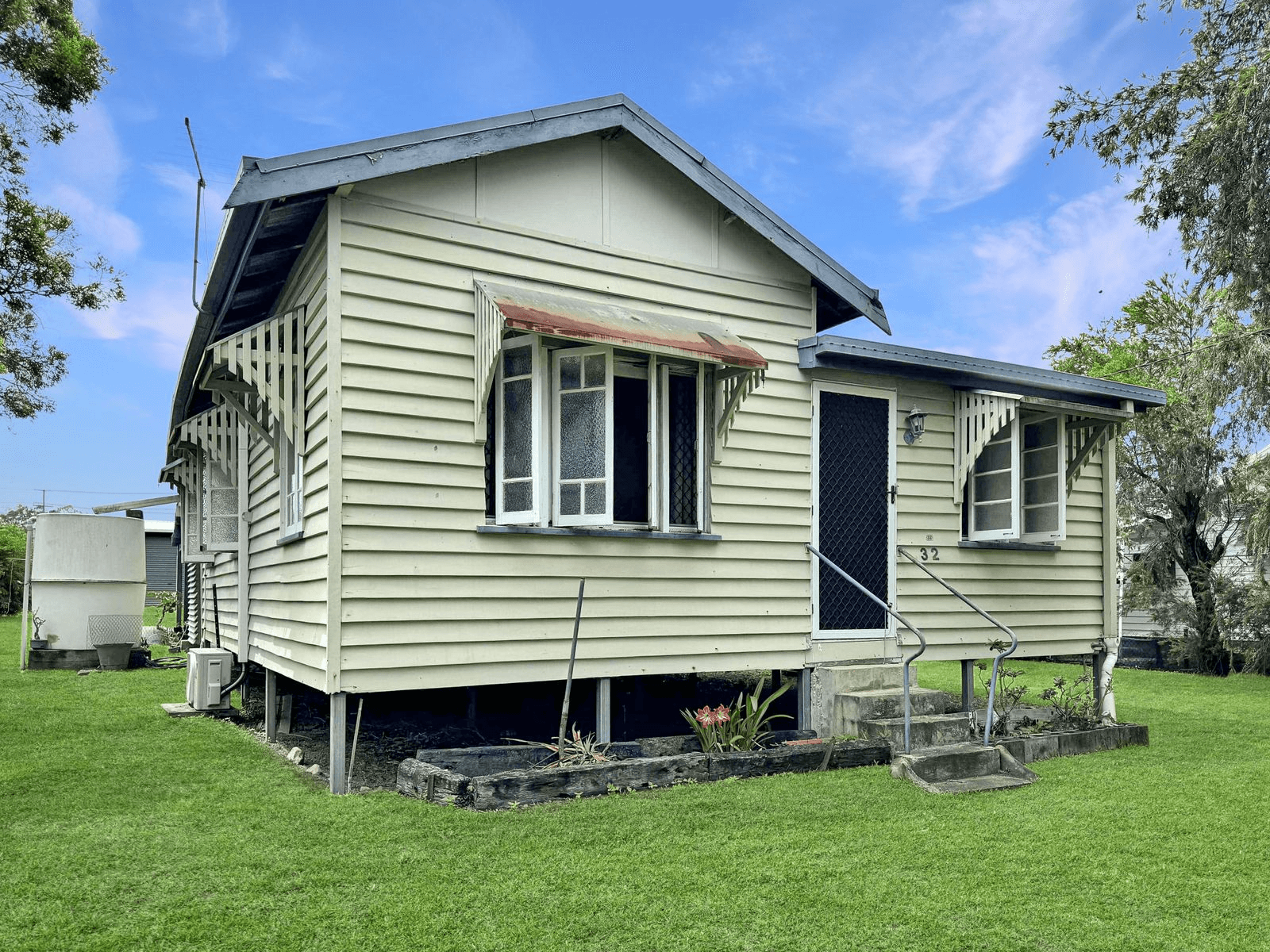 32 Beach Road, Sarina, QLD 4737