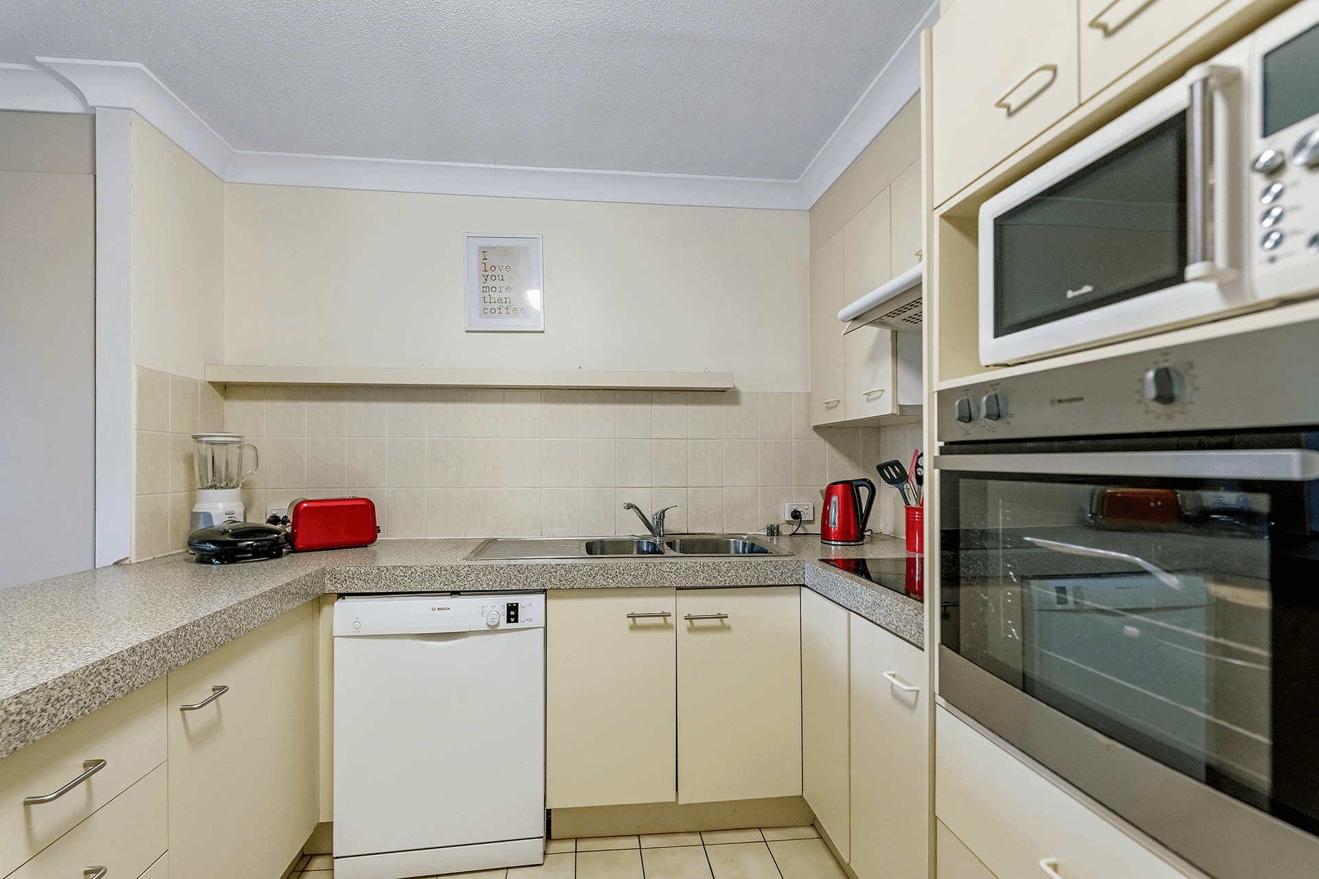 9/37 Bayview Street, Runaway Bay, QLD 4216