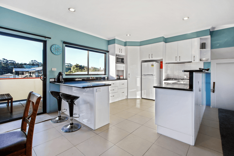 115 Esplanade, Lakes Entrance, VIC 3909