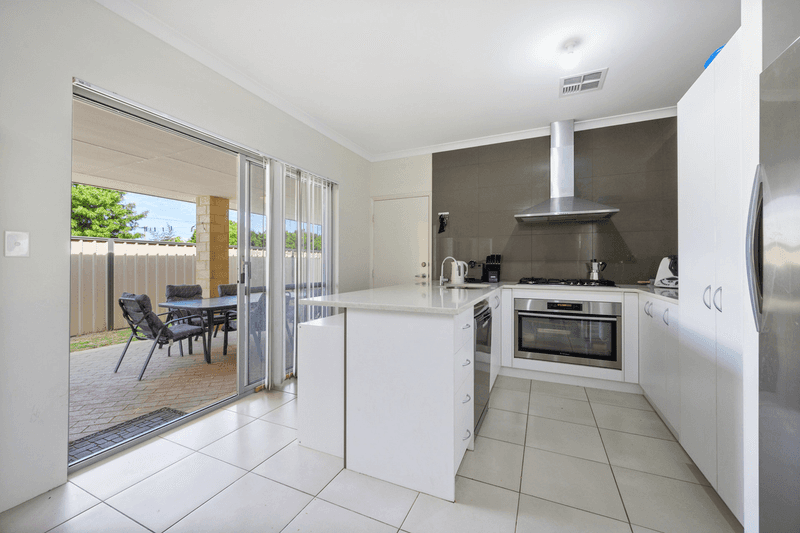 14A SOUTHWARK Way, MORLEY, WA 6062