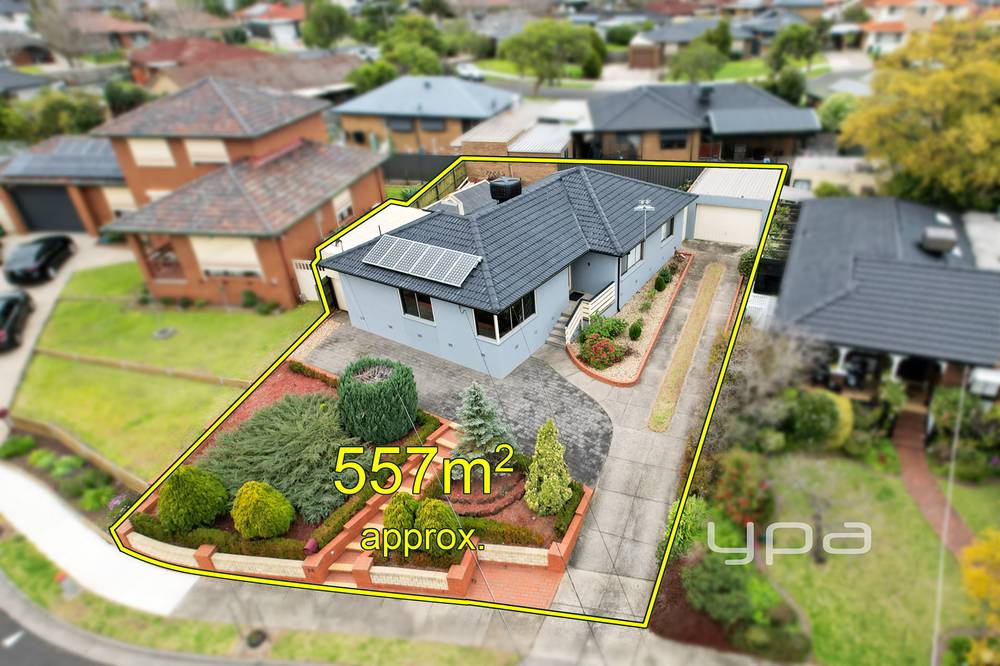 14 Castleton Court, Gladstone Park, VIC 3043