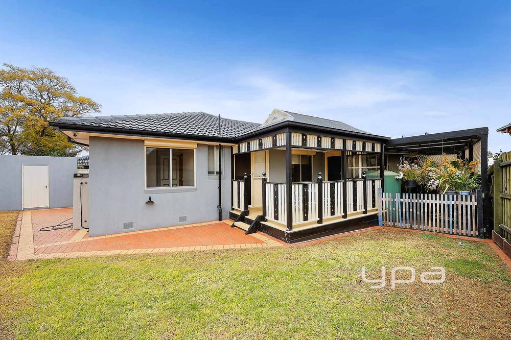 14 Castleton Court, Gladstone Park, VIC 3043