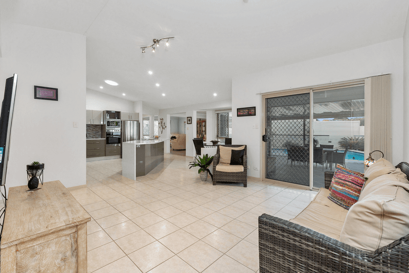 9 Ashgrove Place, Banora Point, NSW 2486