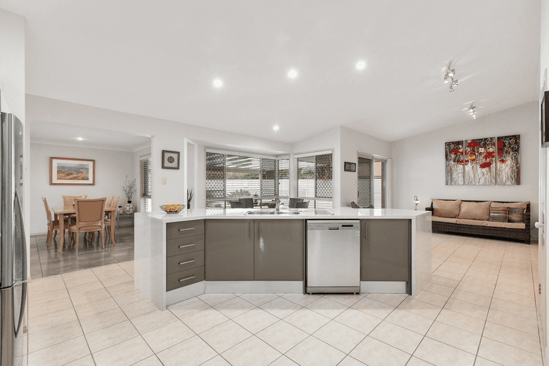 9 Ashgrove Place, Banora Point, NSW 2486