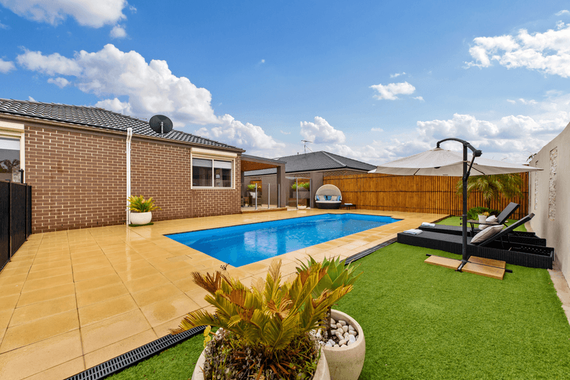 40 Double Bay Drive, Taylors Hill, VIC 3037