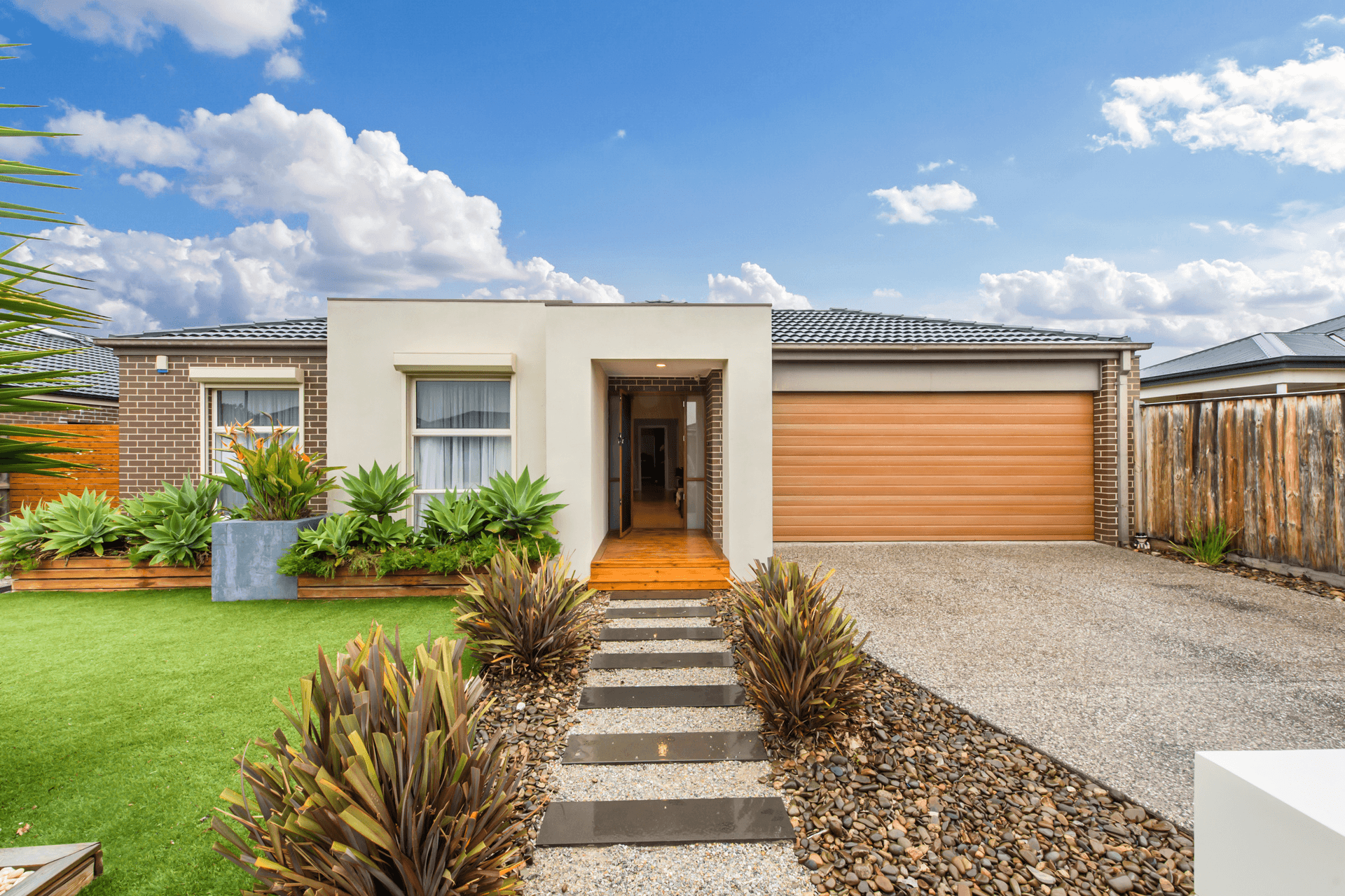 40 Double Bay Drive, Taylors Hill, VIC 3037