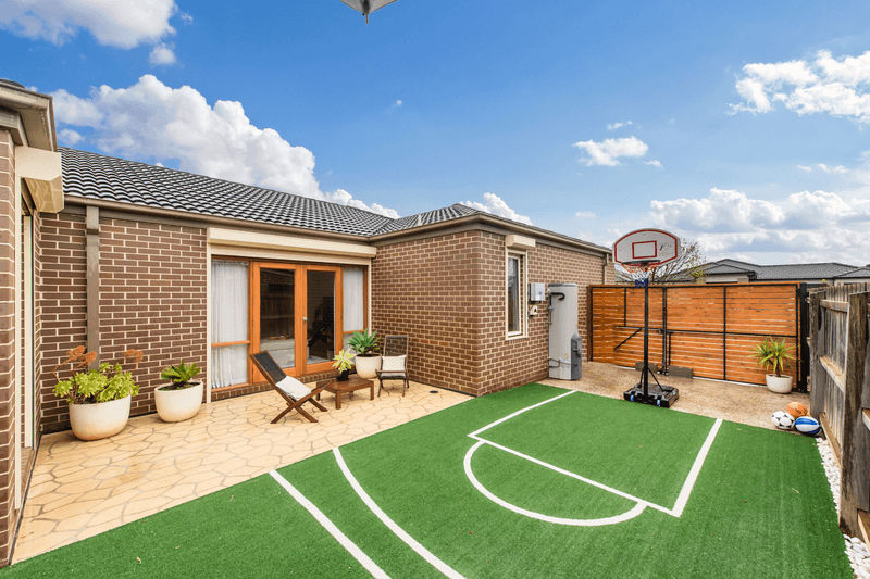 40 Double Bay Drive, Taylors Hill, VIC 3037