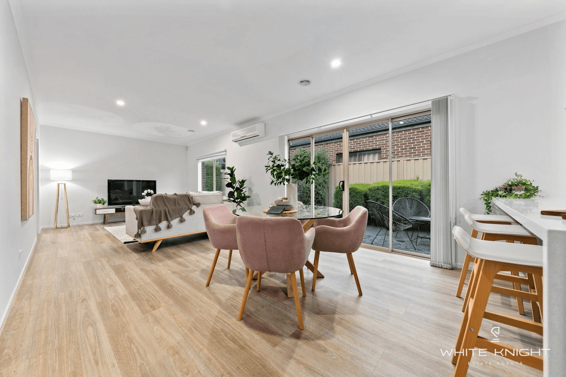 10 Cook Street, CAROLINE SPRINGS, VIC 3023