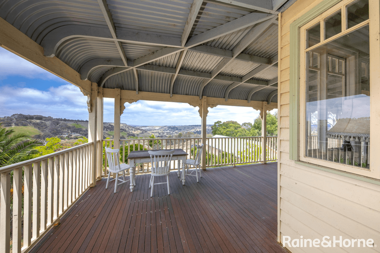 268 Dog Trap Gully Road, ROWSLEY, VIC 3340