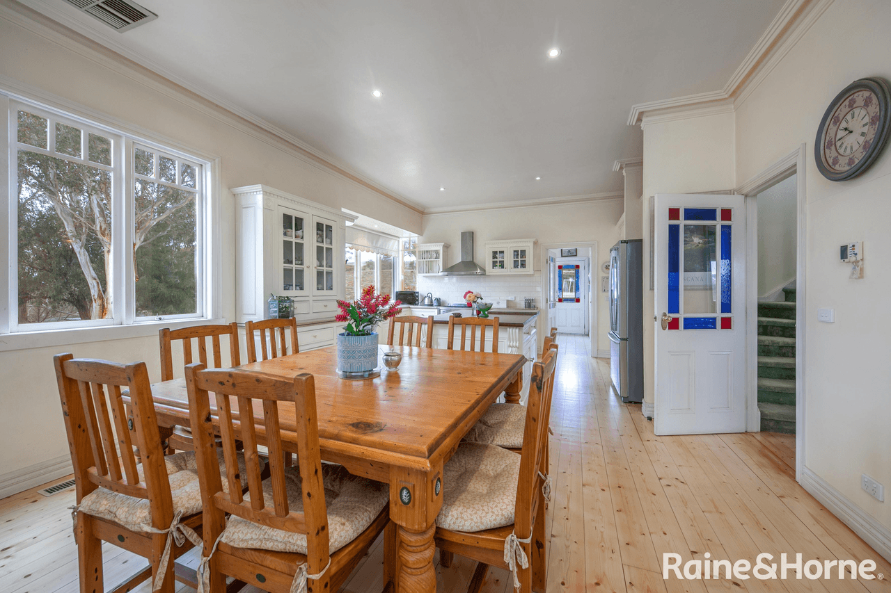 268 Dog Trap Gully Road, ROWSLEY, VIC 3340