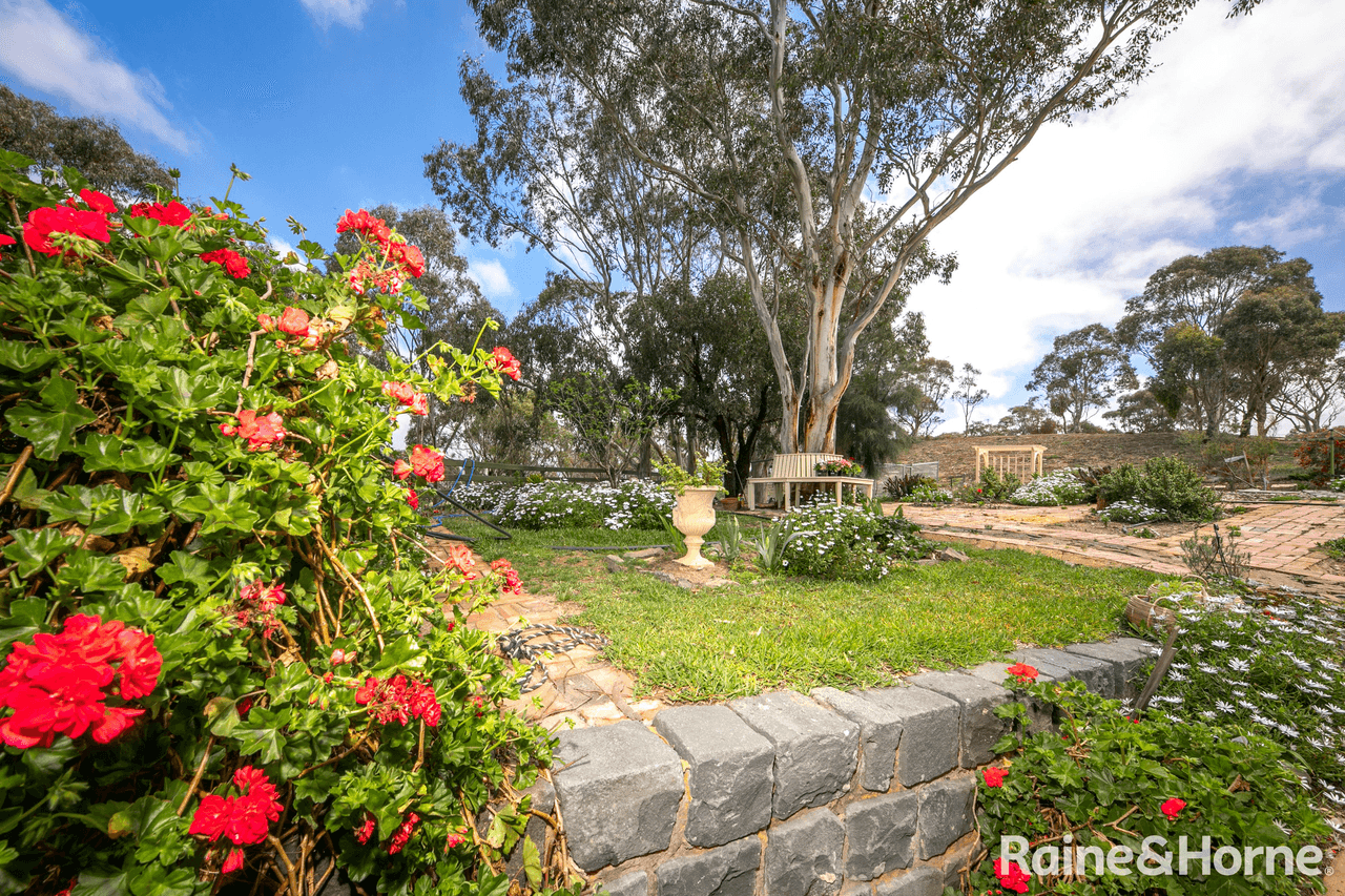 268 Dog Trap Gully Road, ROWSLEY, VIC 3340