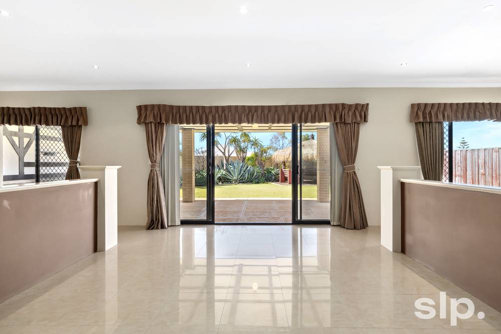 12 Grasshill Grange, Halls Head, WA 6210